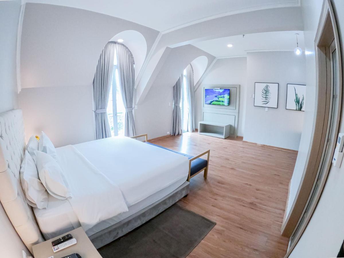 Deluxe Family Suite
