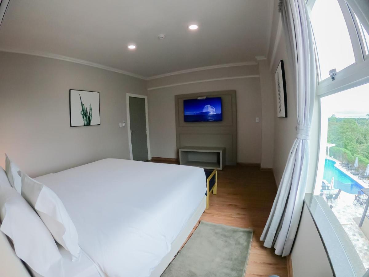 Deluxe Family Suite