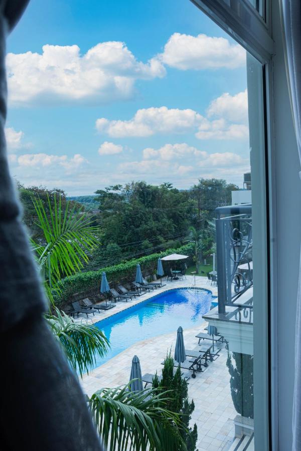 King Room Pool View