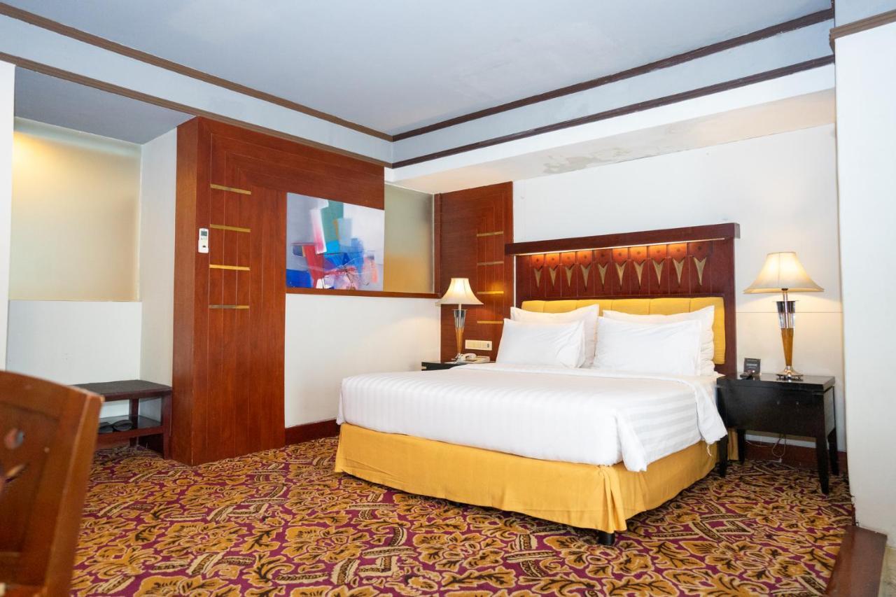 Suite Room,1398741068:JPEG