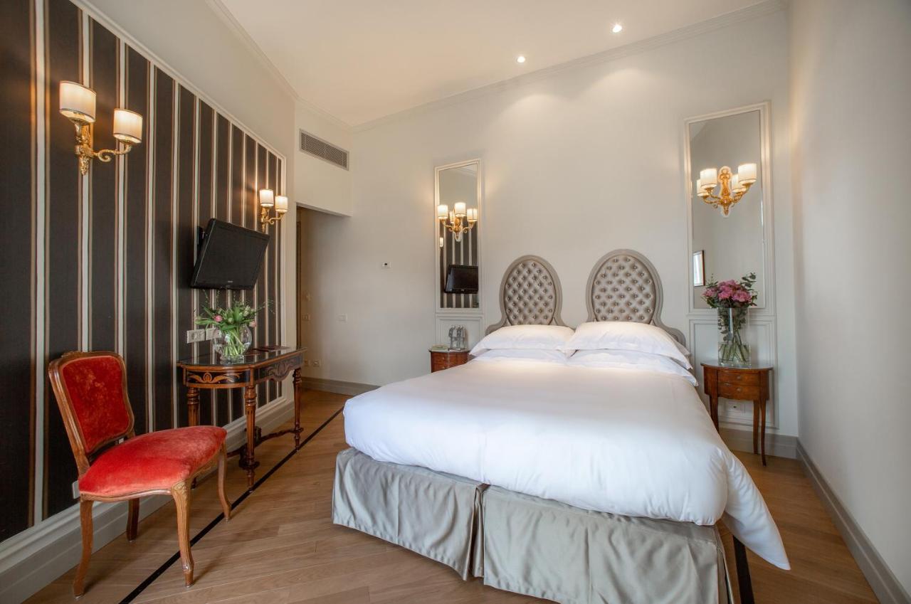Superior Double or Twin Room Lake View