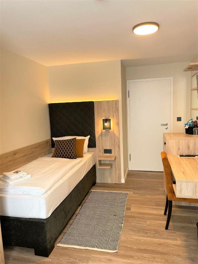 Standard Single Room ****