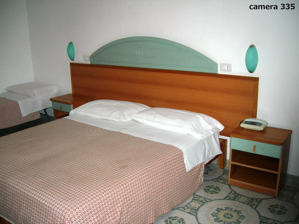 Dreibettzimmer