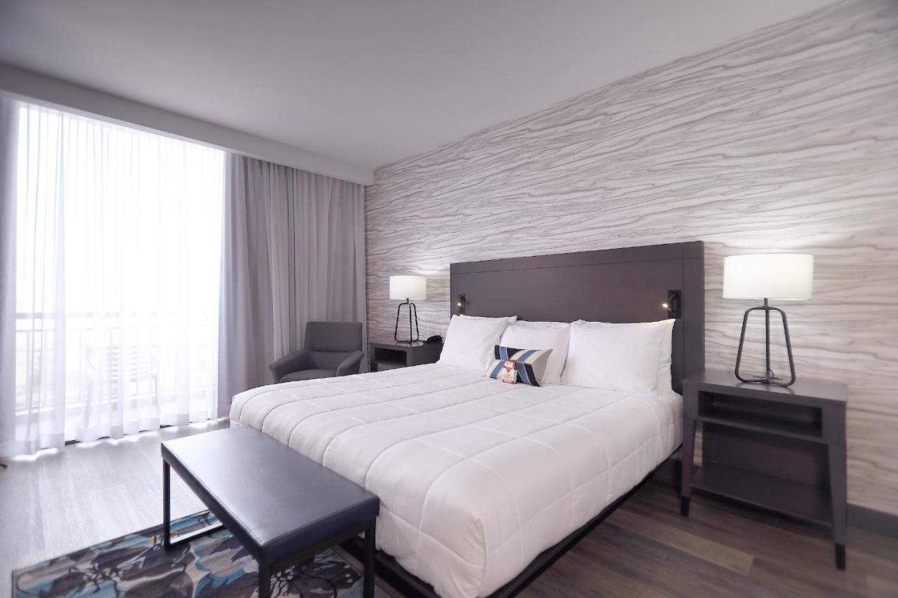 King Room Gulf View Non-Smoking