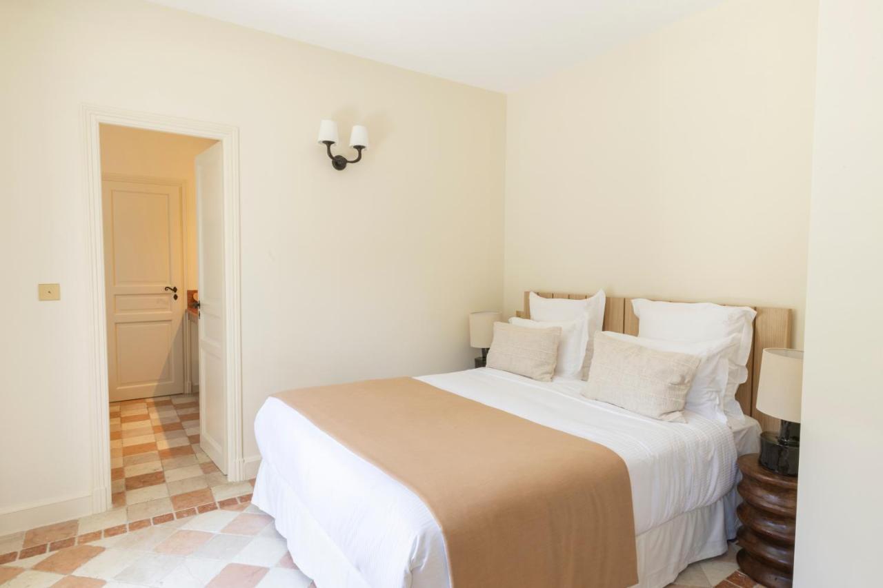 Deluxe Room,1399894451:JPEG