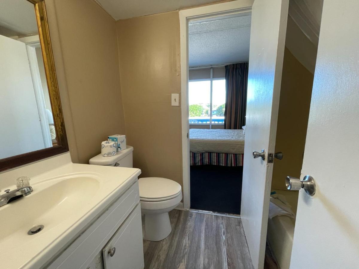Queen Room Street View
