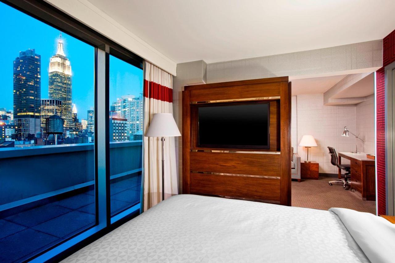 Chelsea Suite 1 Bedroom Suite 1 King Sofa bed Top floor
