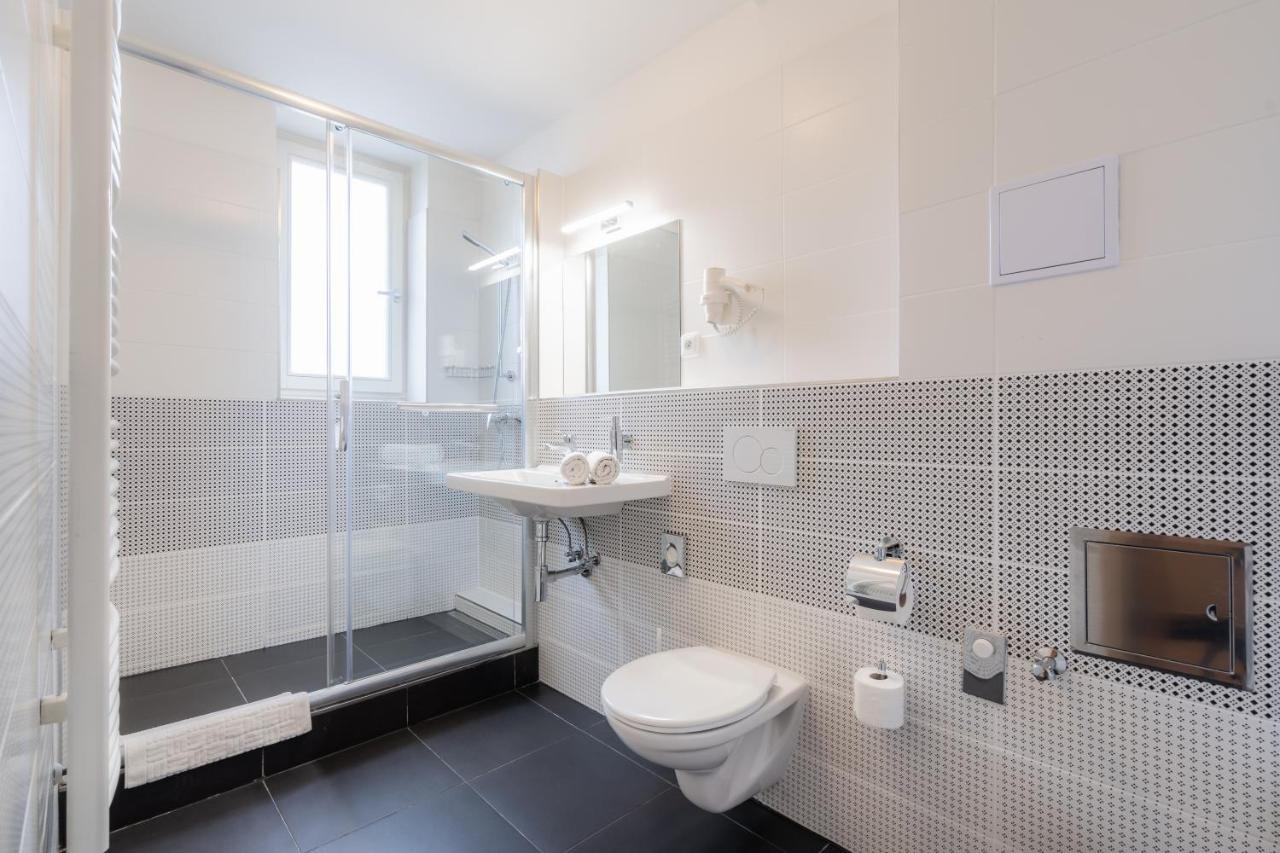 Studio Superior Terrace 2 pax