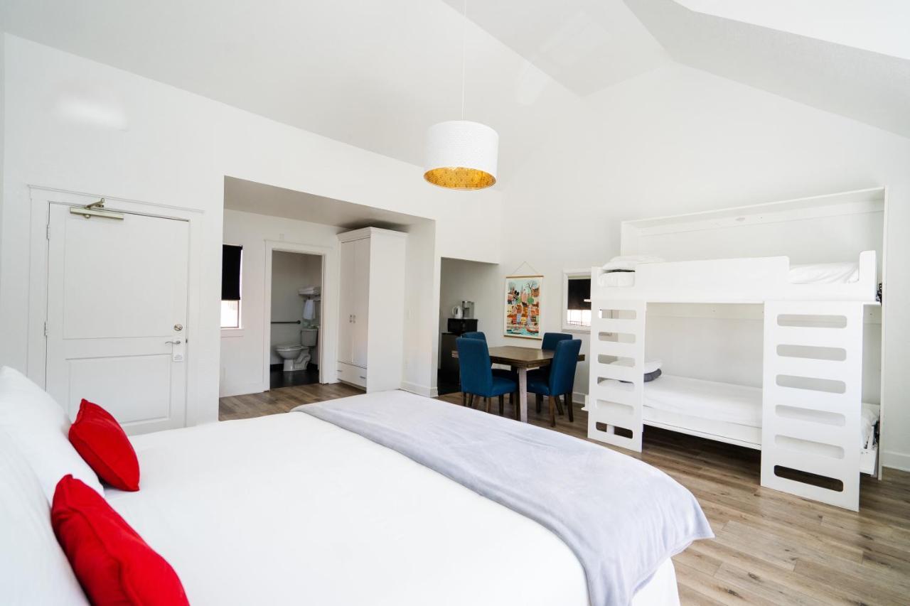 King Room Two Twin Beds