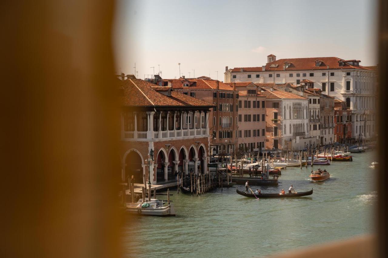 Junior Suite Grand Canal Rialto Bridge View