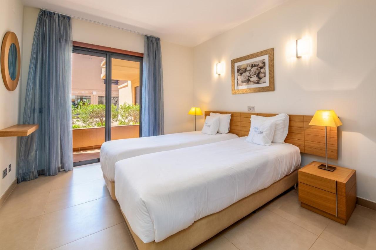 Three-Bedroom Apartment Pool Garden