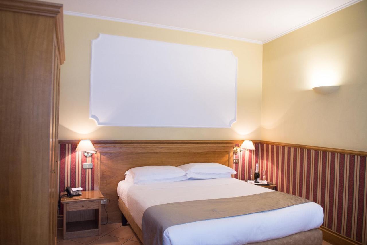 Double Room,1399183784:JPEG