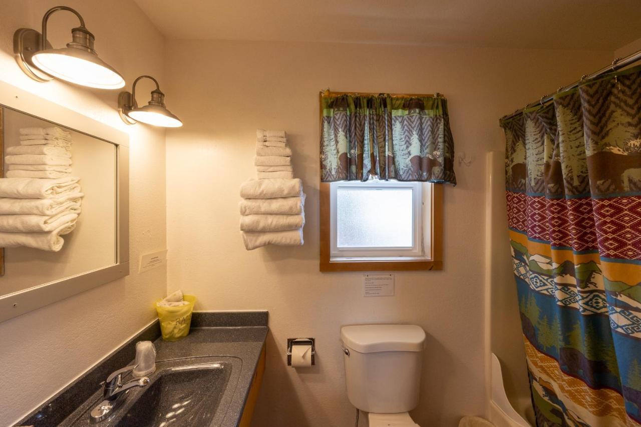 Deluxe Double Room Bath