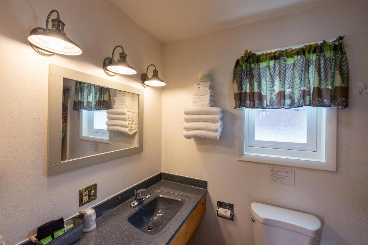 Deluxe Double Room Bath