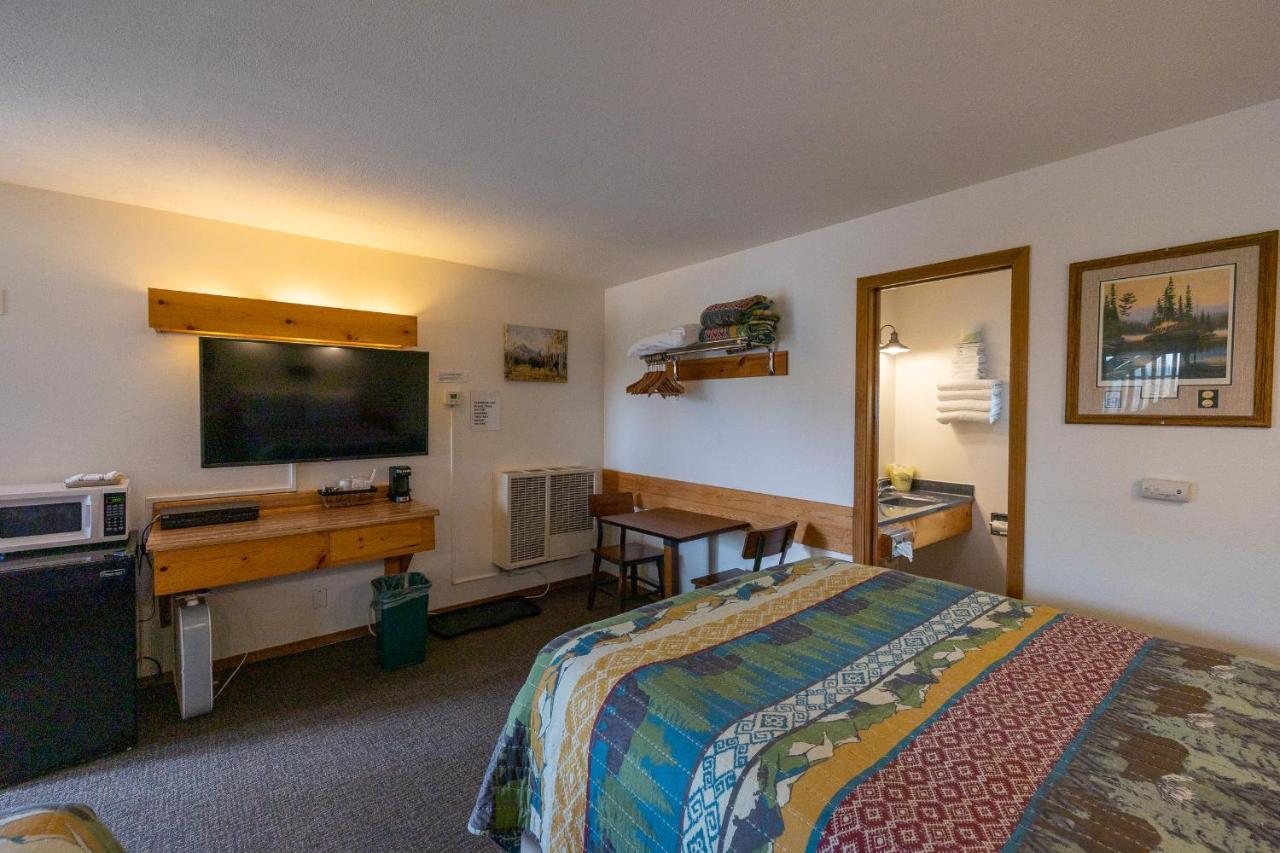 Deluxe Double Room Bath