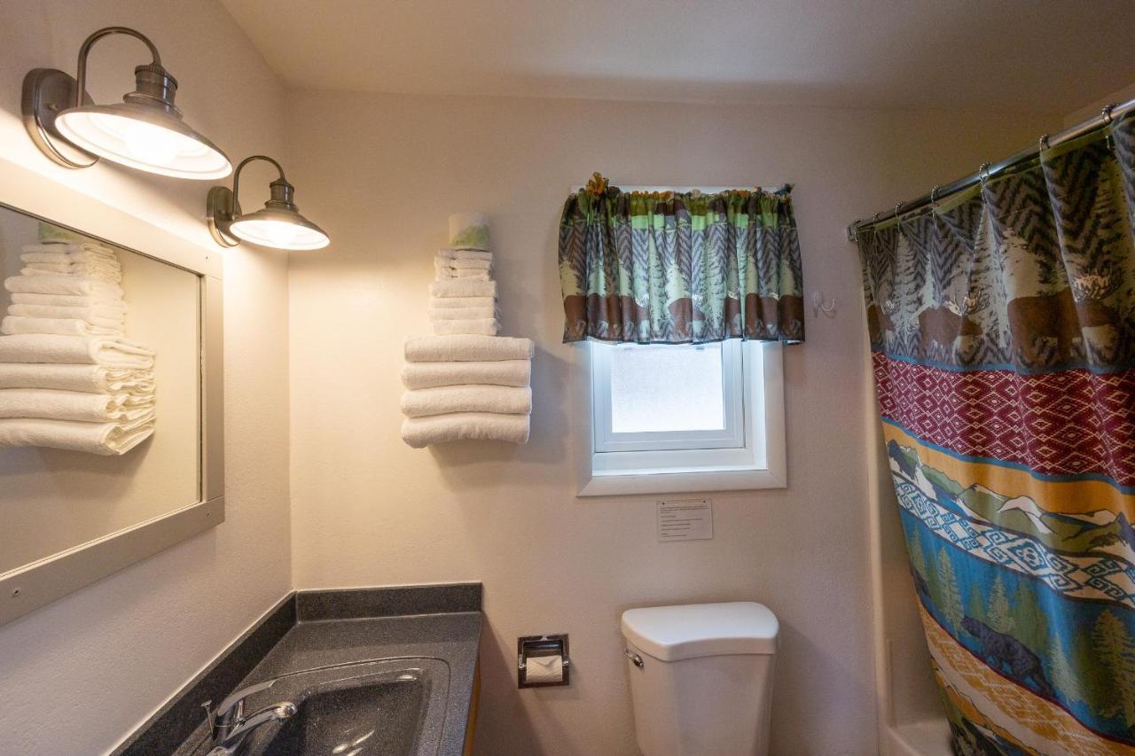 Deluxe Double Room Bath
