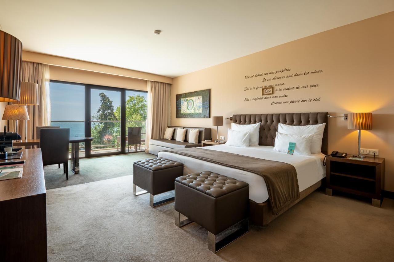 Double or Twin Room Pool View