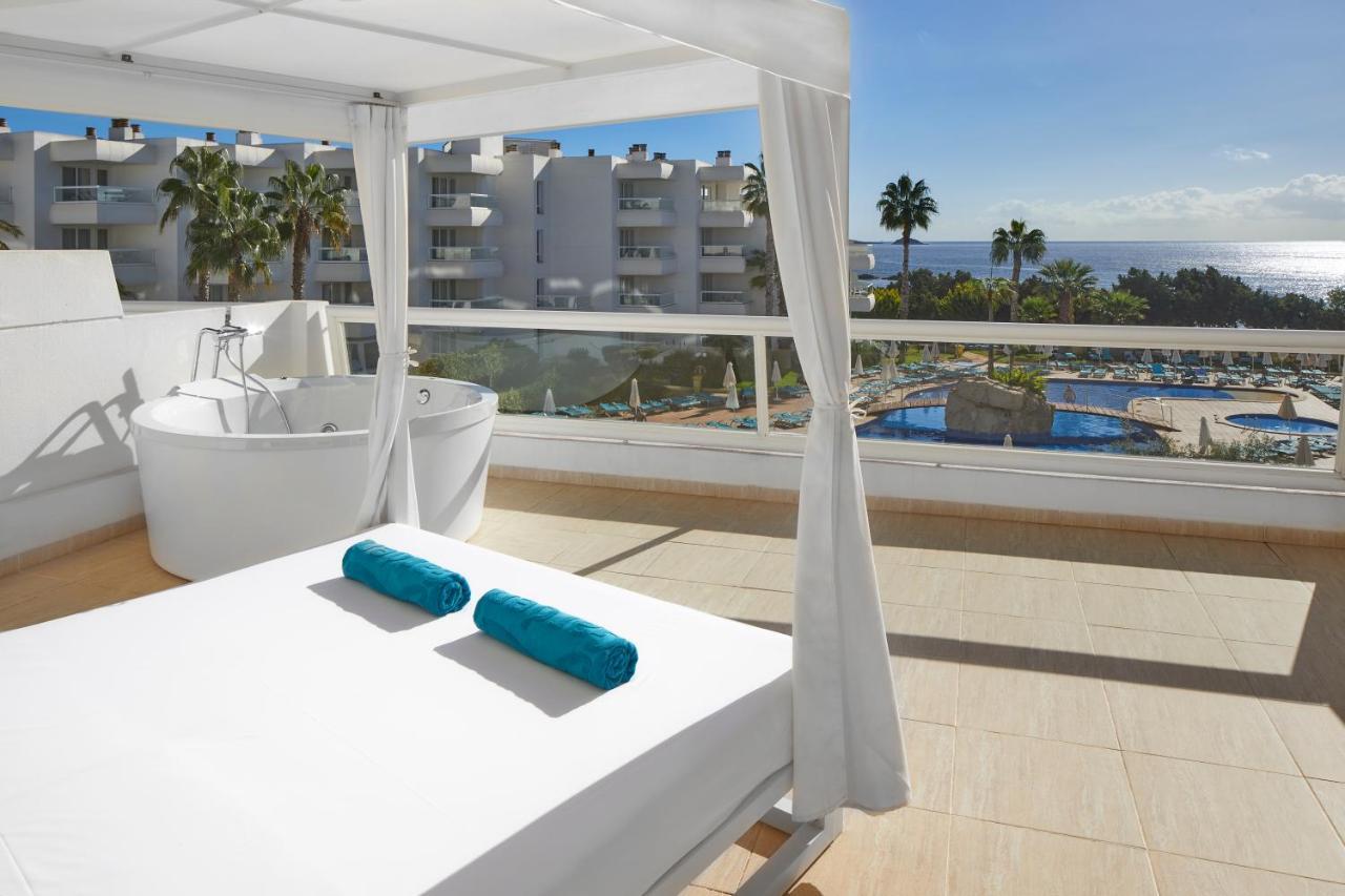 Deluxe Room Front Sea View Hot Tub