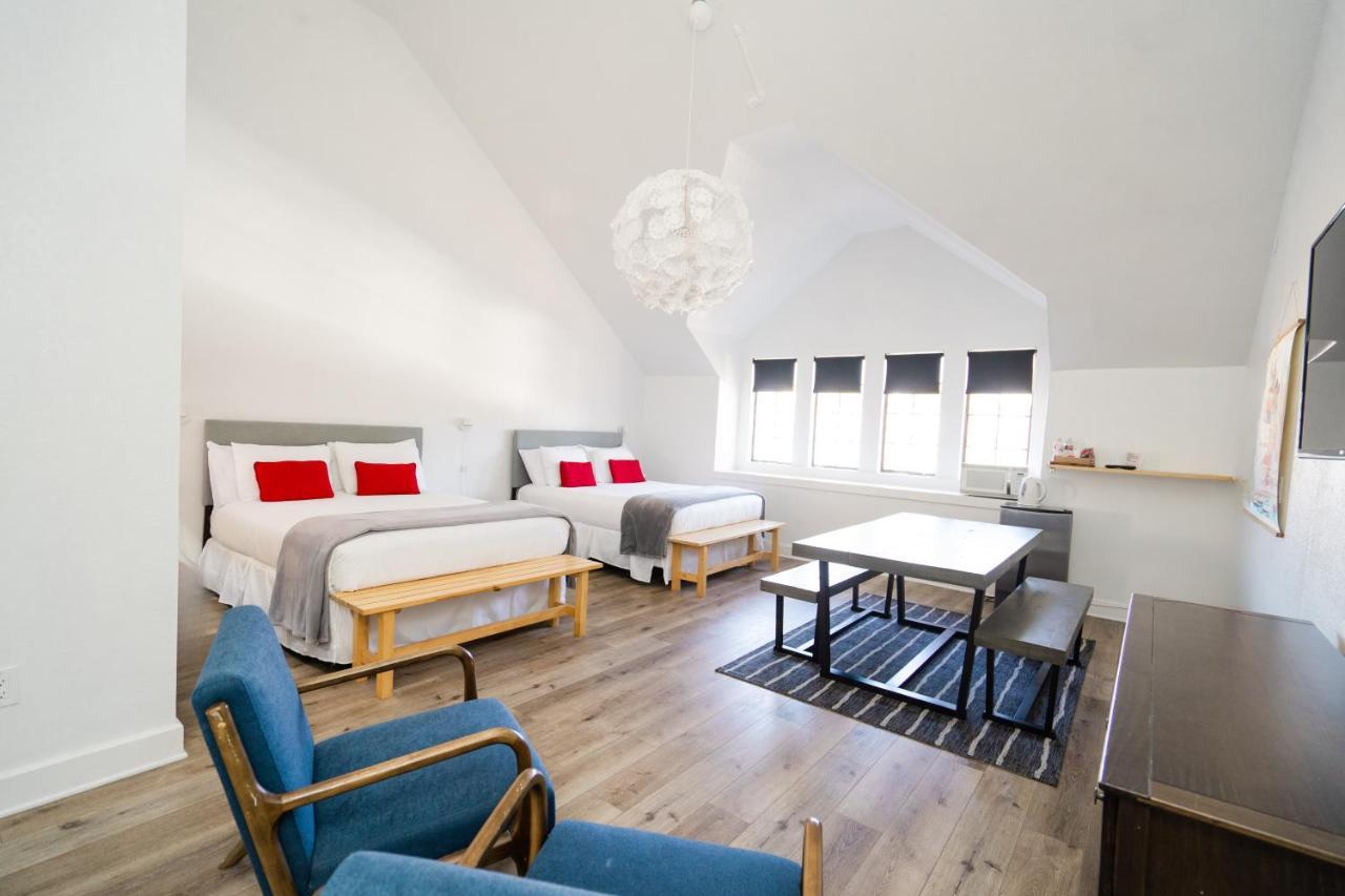 Queen Room Two Queen Beds