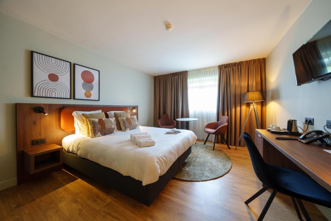 Standard Double Room,1414628688:JPEG