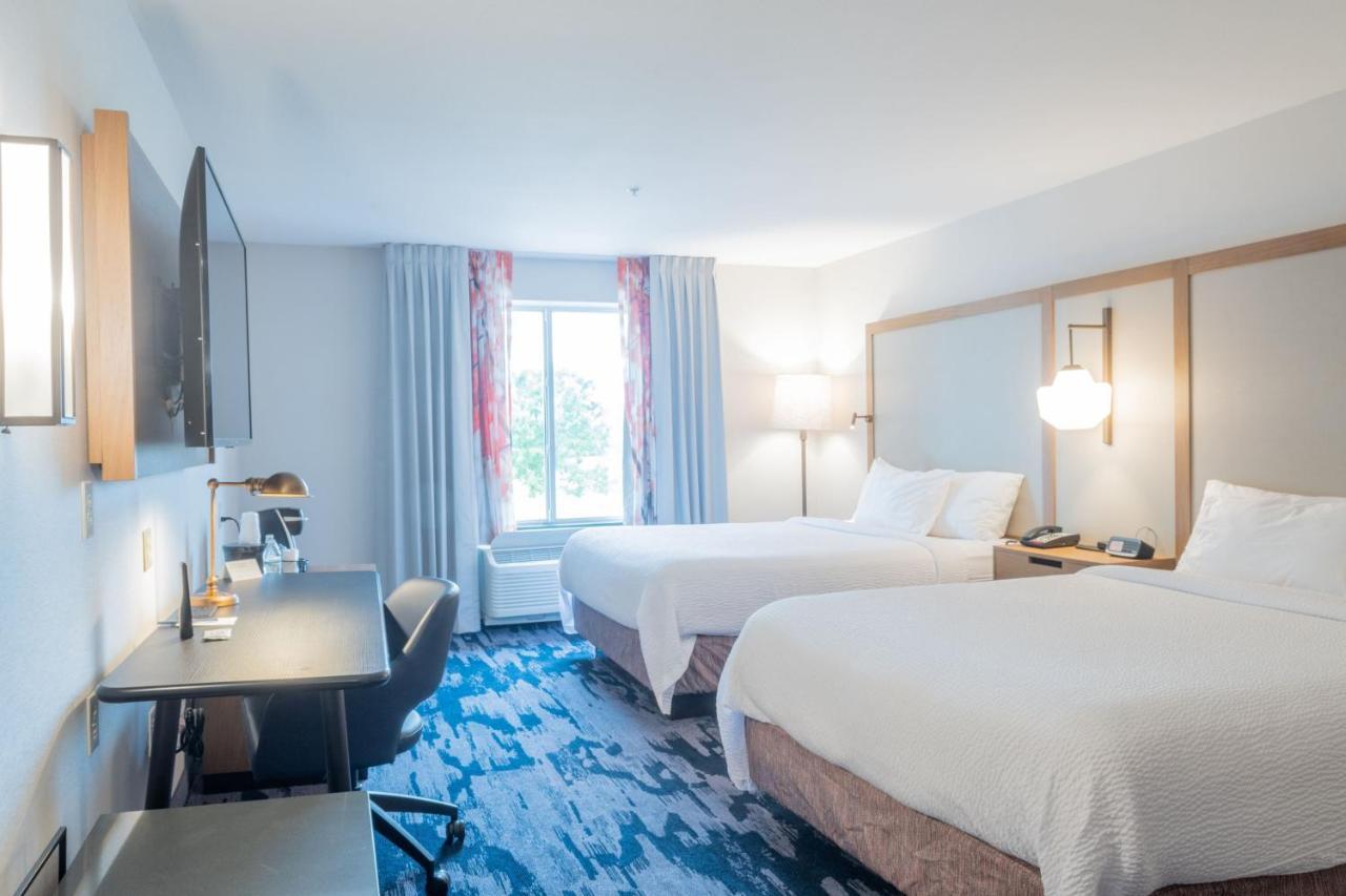 Queen Room with Two Queen Beds and Bathtub - Mobility Access/Hearing Accessible