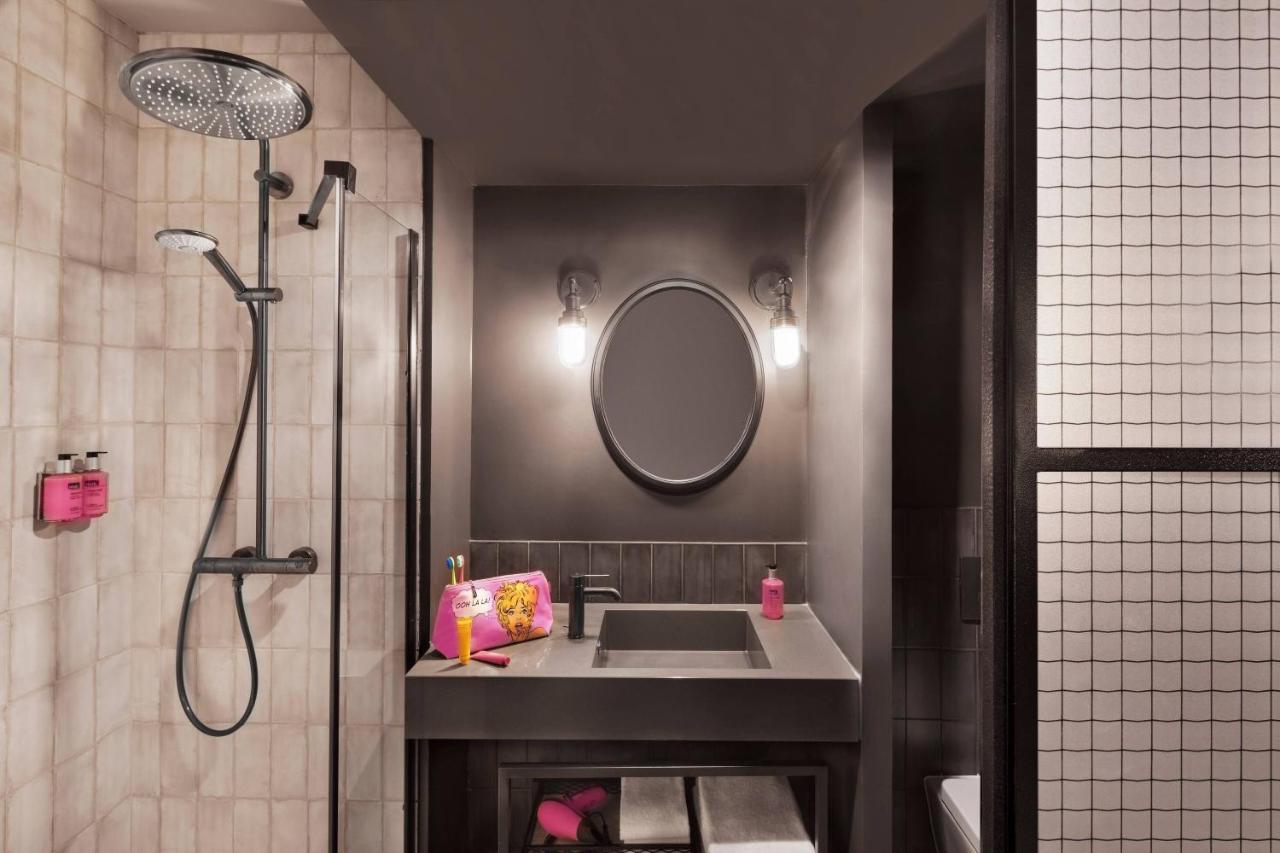 Moxy Sleeper Queen Guest Room 1 Queen