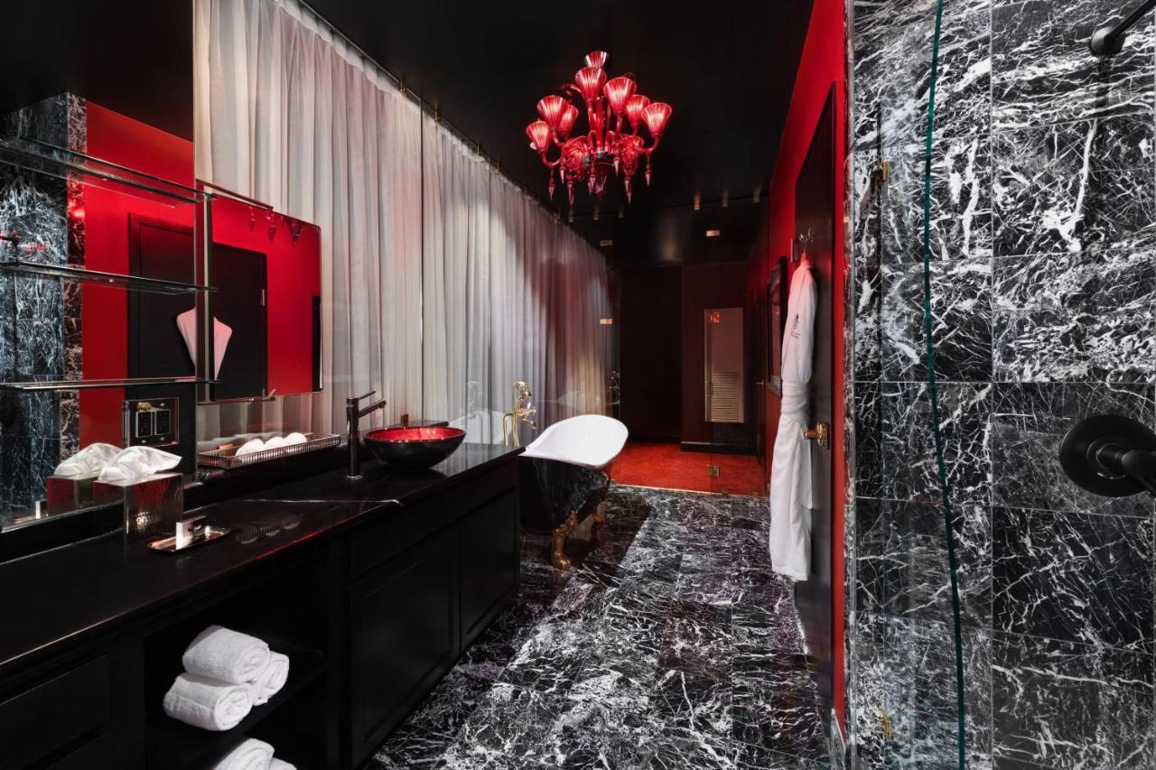 Two-Bedroom Presidential Suite