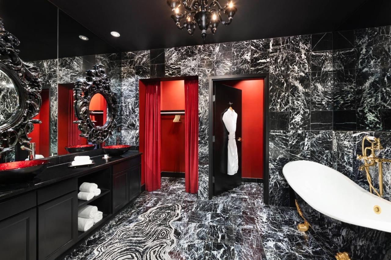 Two-Bedroom Presidential Suite