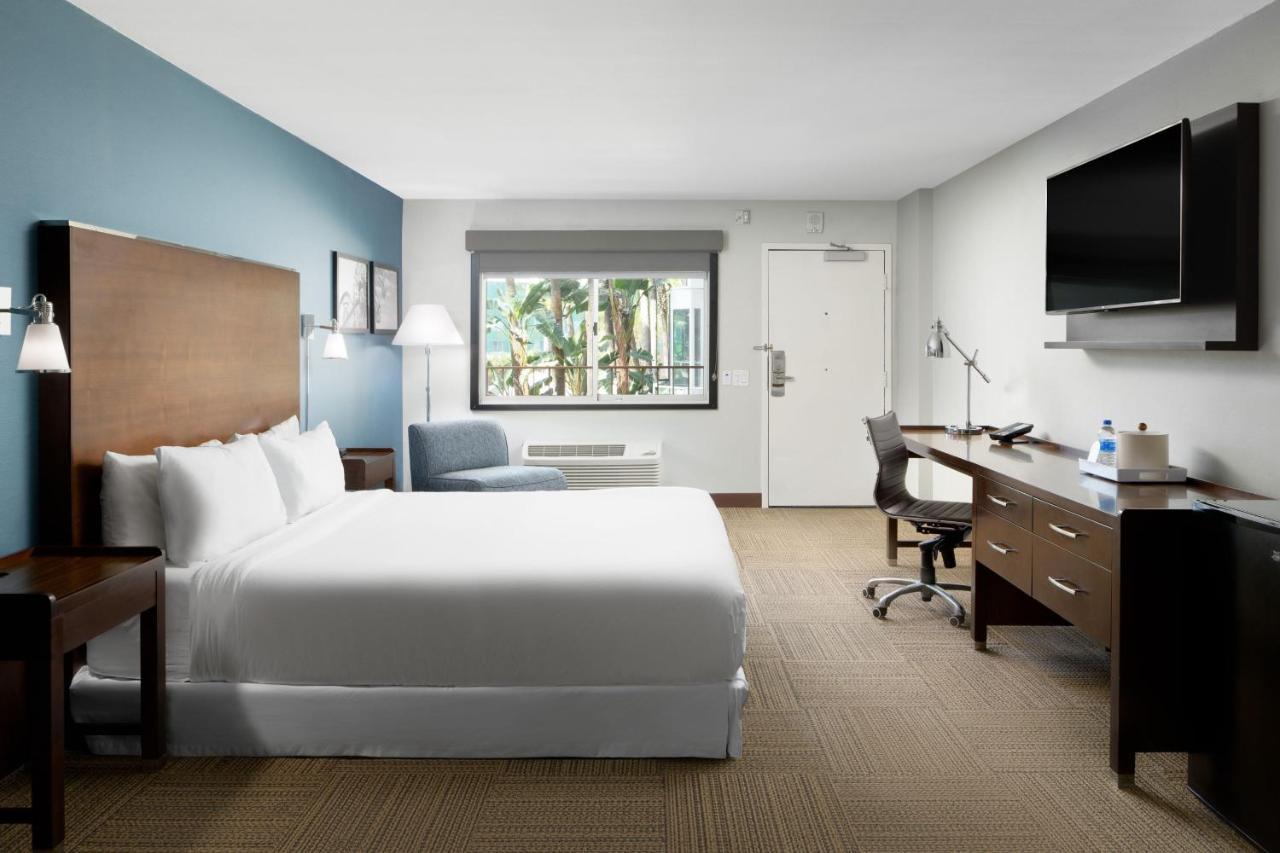 Guest room, 1 King, Sofa bed, City view