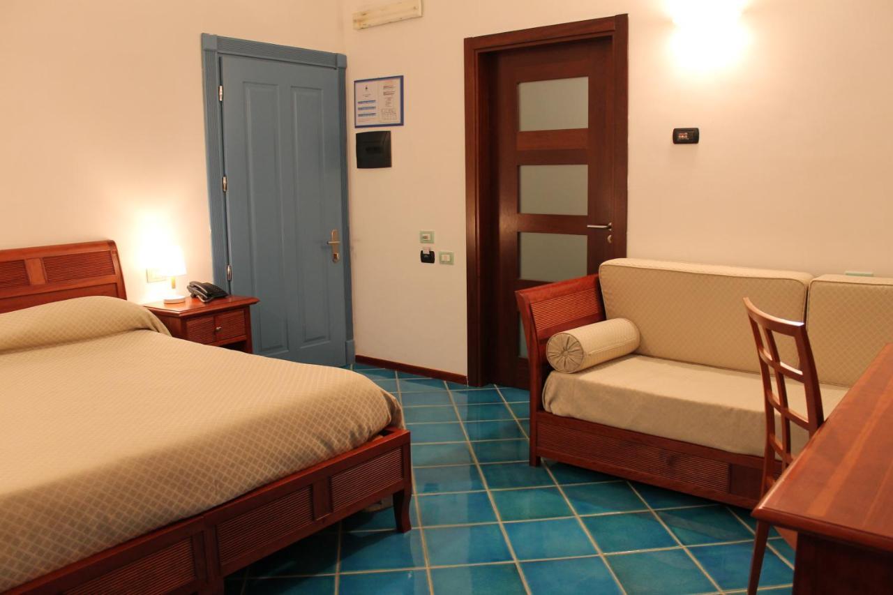 Double or Twin Room with Shower,1405216955:JPEG