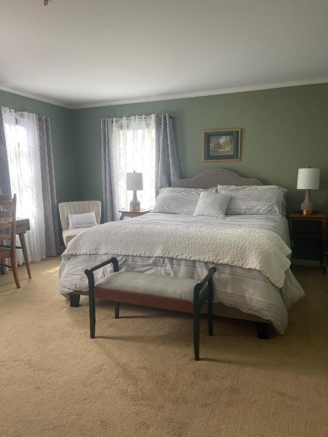 Deluxe King Room,1588213143:JPEG