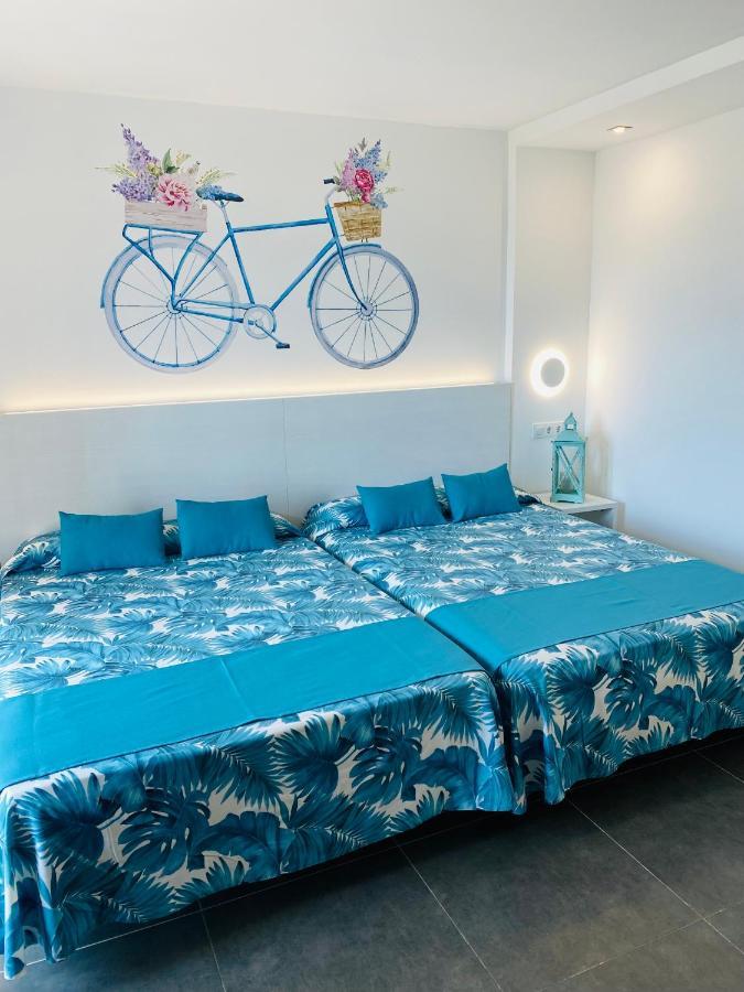 Quadruple Room (3 Adults + 1 Child),742773904:JPEG