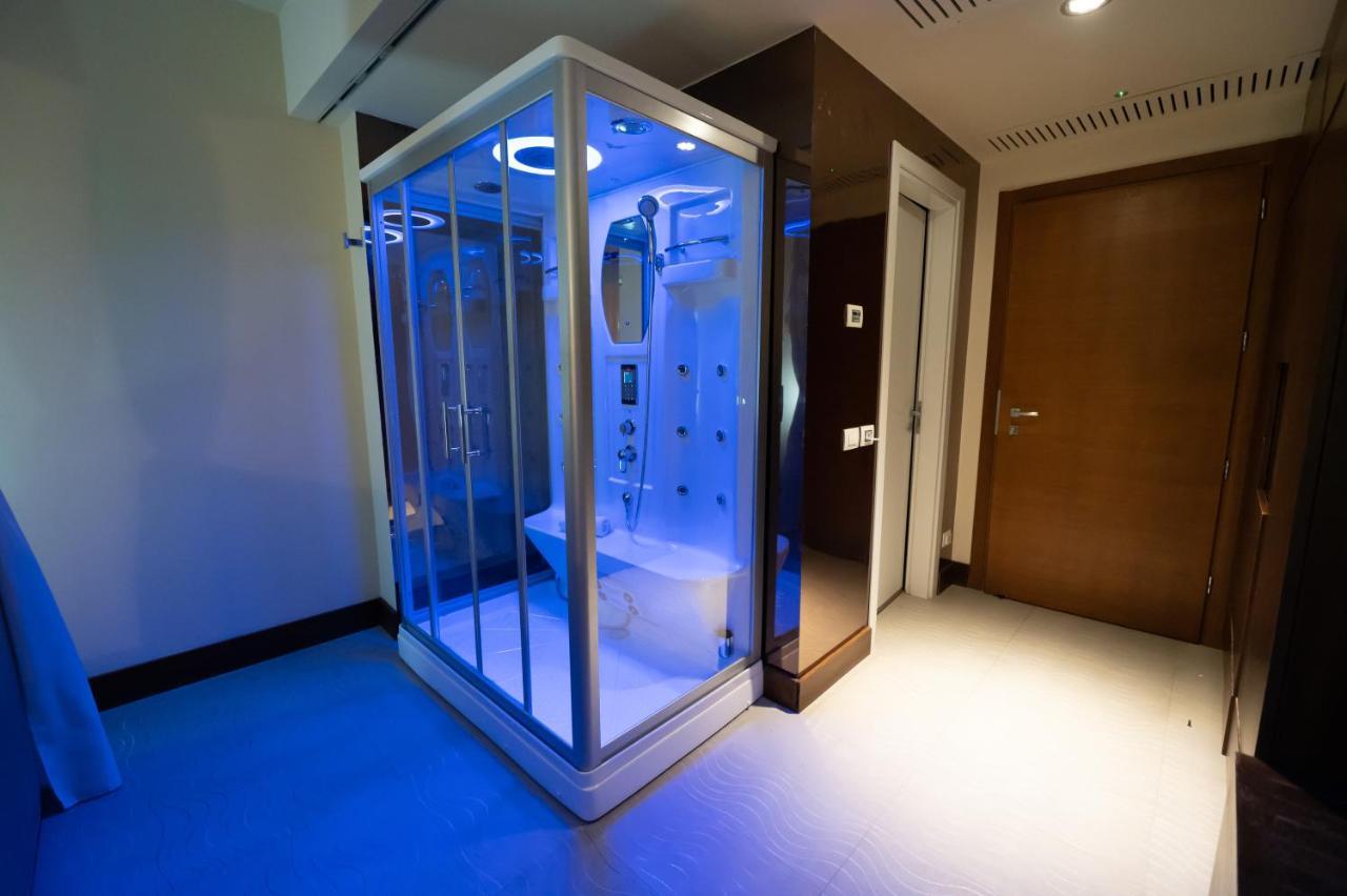 Prestige Double Room Hot Tub Sea View