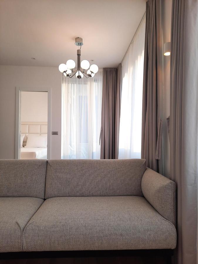 Superior King Suite