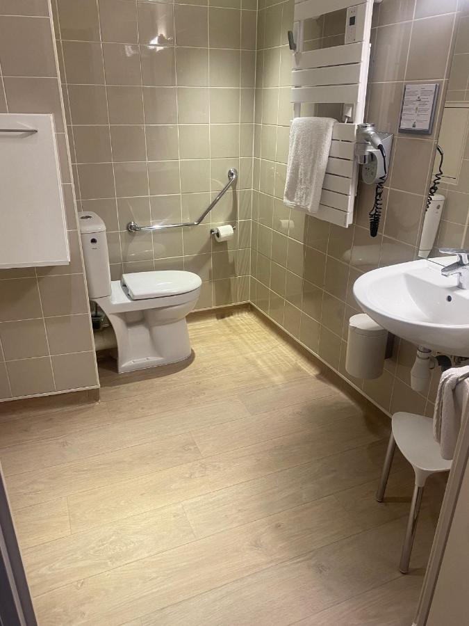 Queen Room Disability Access