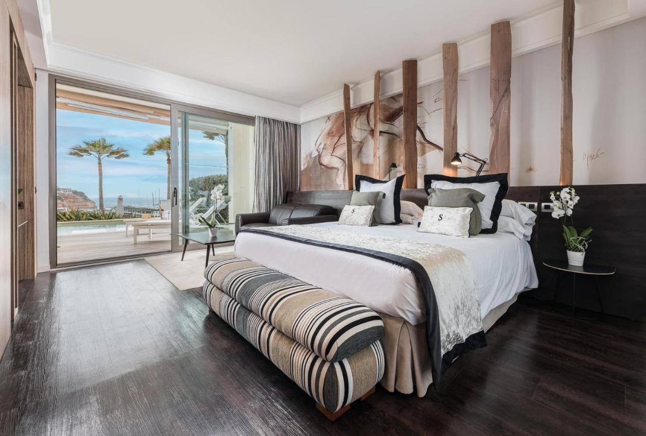 Superior Double Room Swim Up Sea View