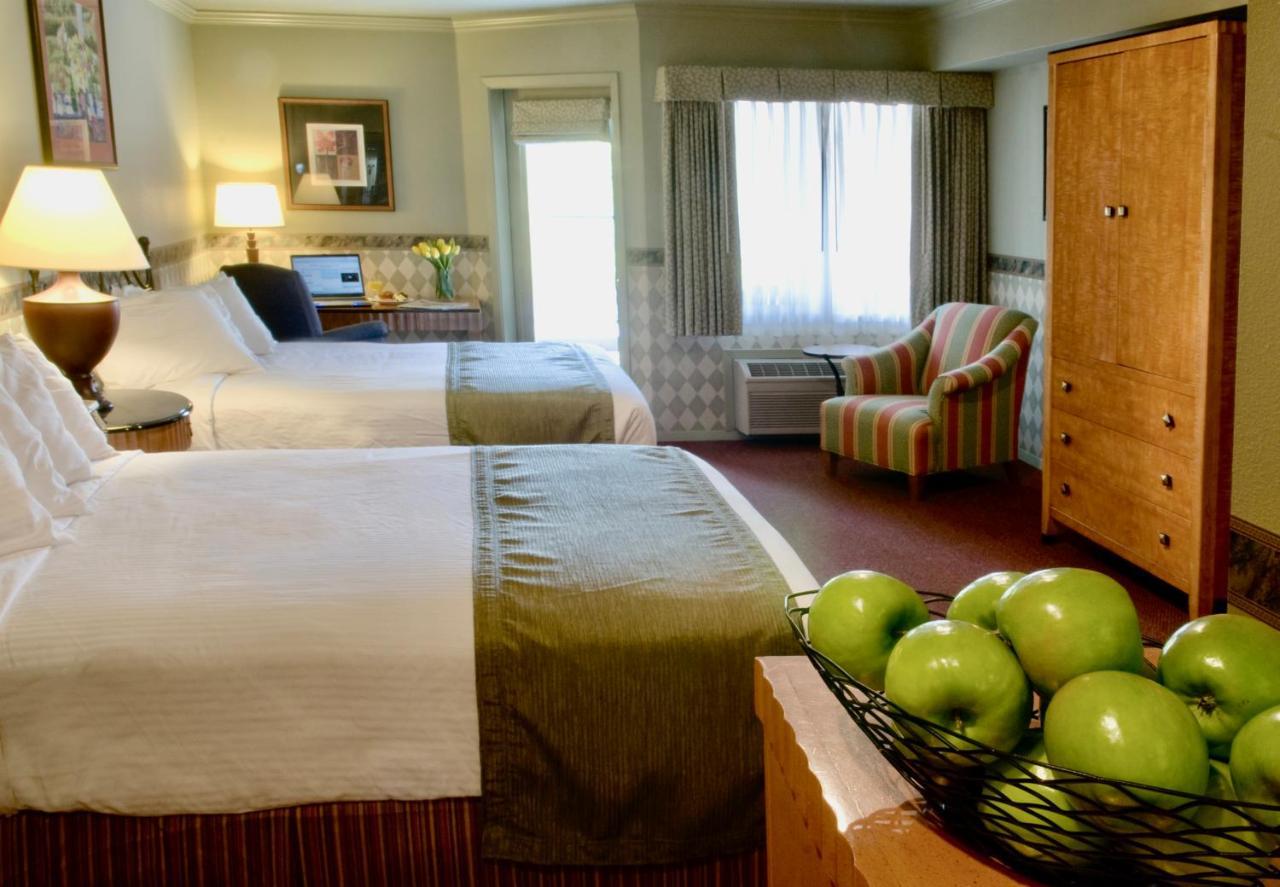 Superior Queen Room Two Queen Beds