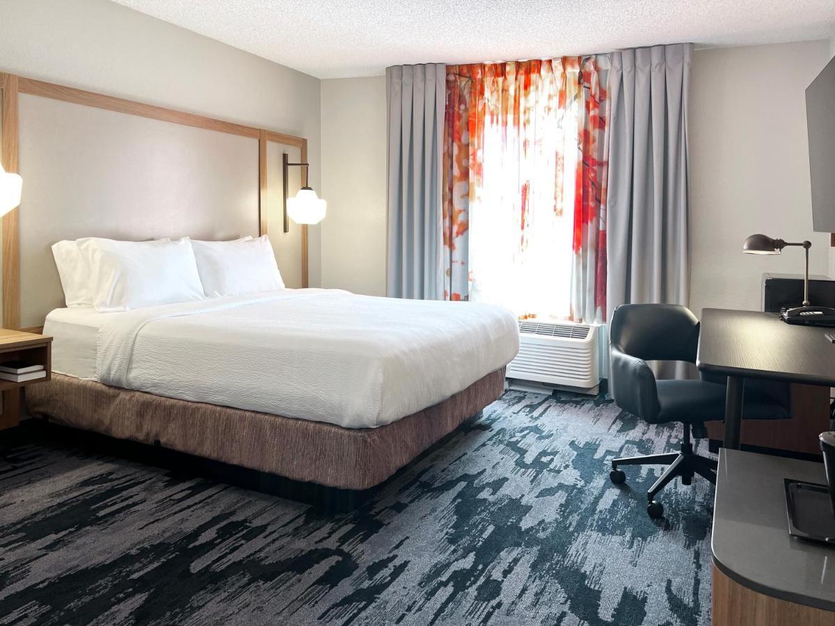 One-Bedroom King Suite