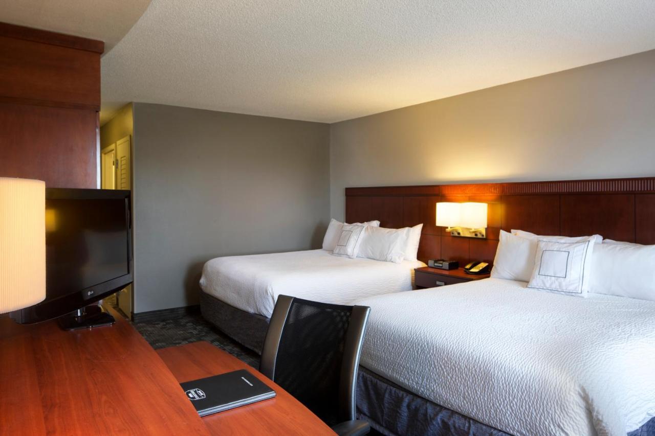 Queen Room Two Queen Beds