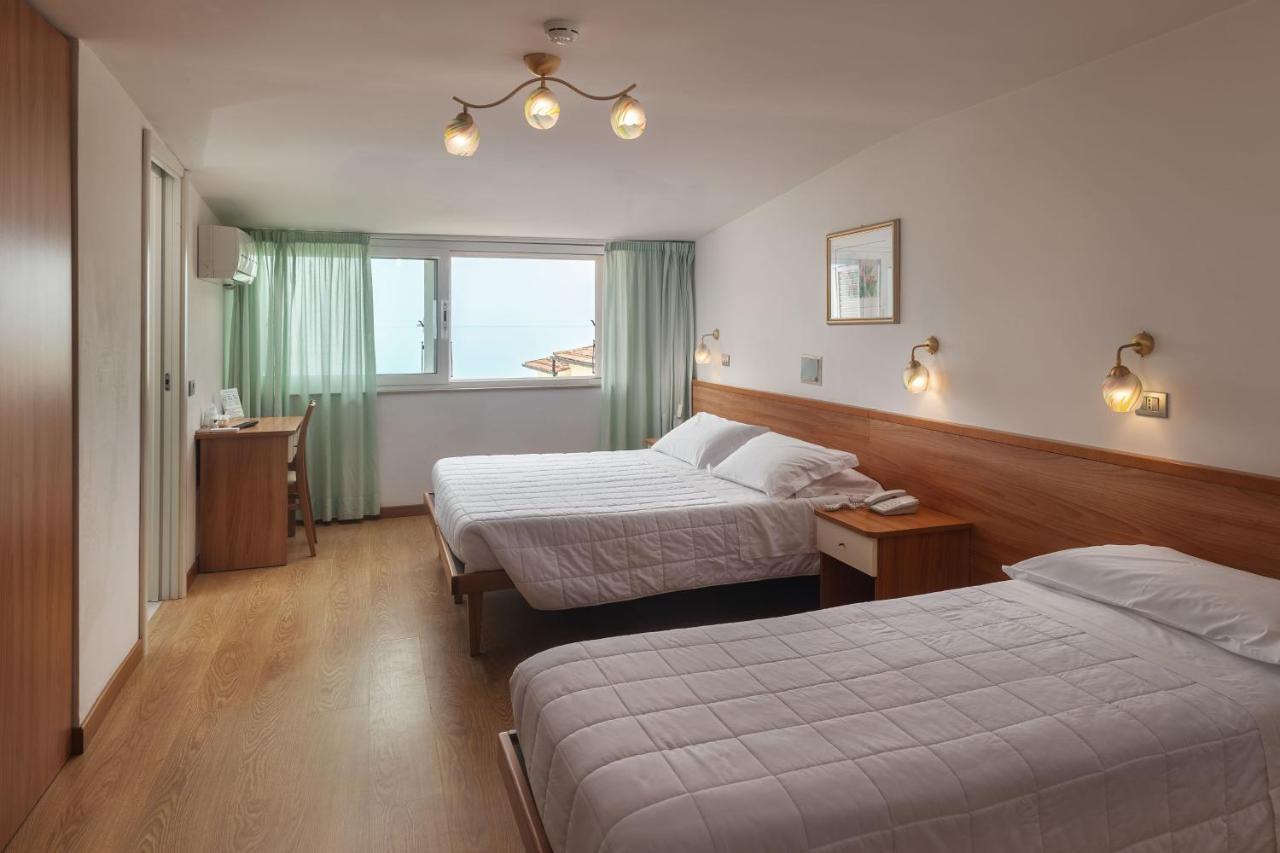Quadruple Room Sea View