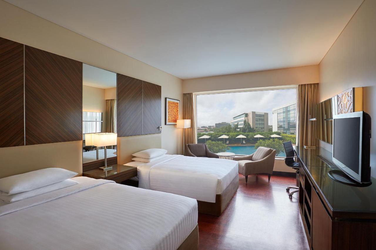 Deluxe Twin Room with City View - 15% off on Spa and 20% off on Laundry