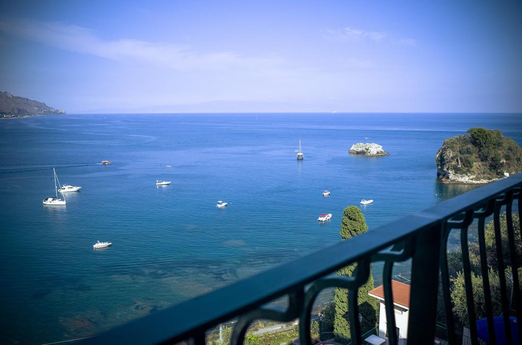 Double or Twin Room Sea View
