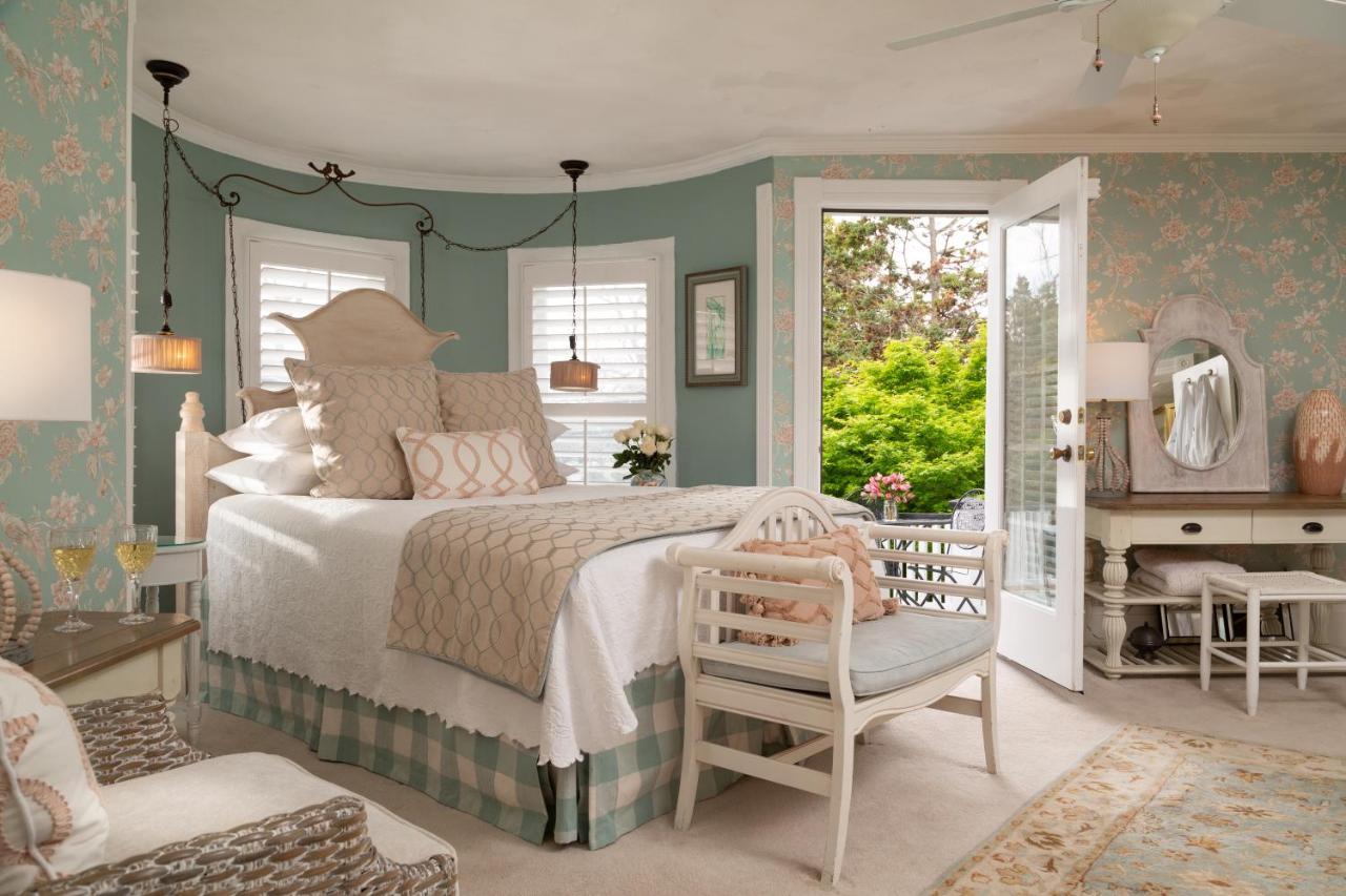 Standard Queen Room Balcony 2