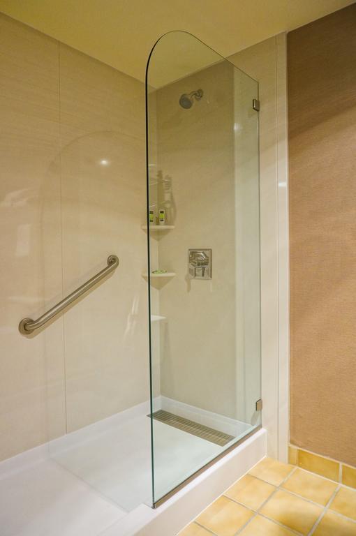 Double Queen Room with City View