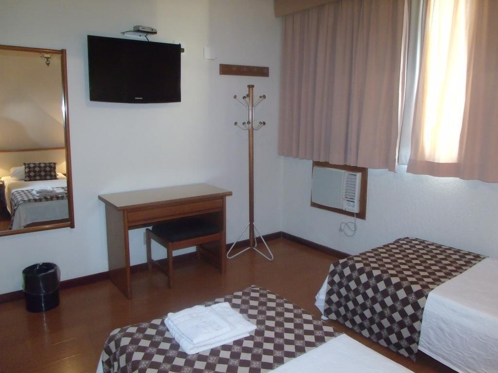 Quarto Triplo Standard