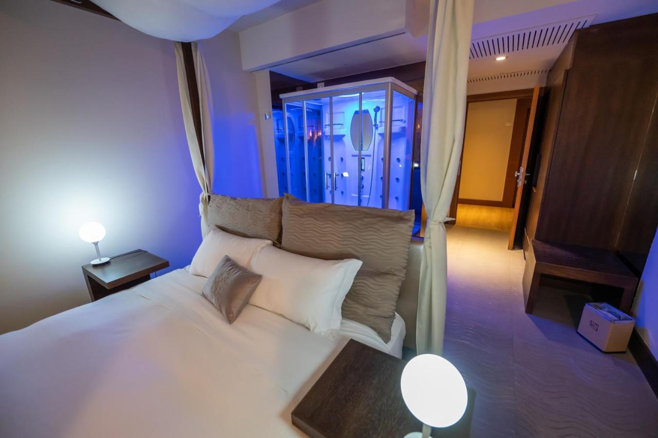 Prestige Double Room Hot Tub Sea View