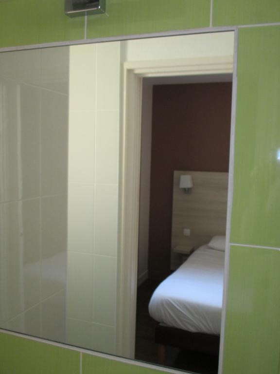 2 Double Rooms Next to each other