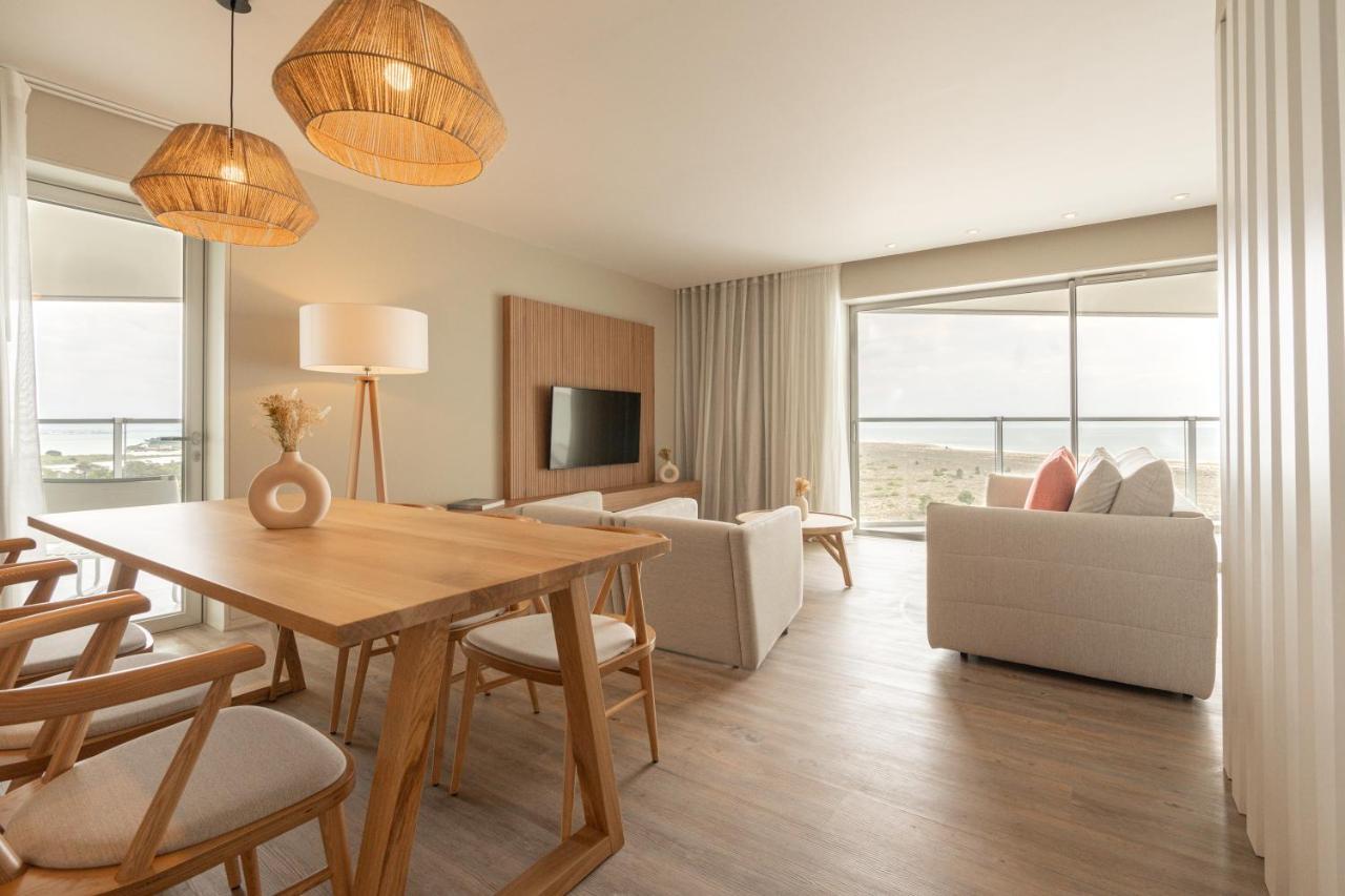Two-Bedroom Apartment Sea View