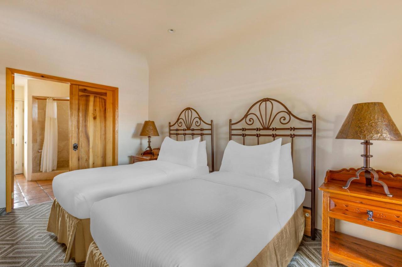 Two-Bedroom King Suite with Two Twin Beds and Balcony/Patio
