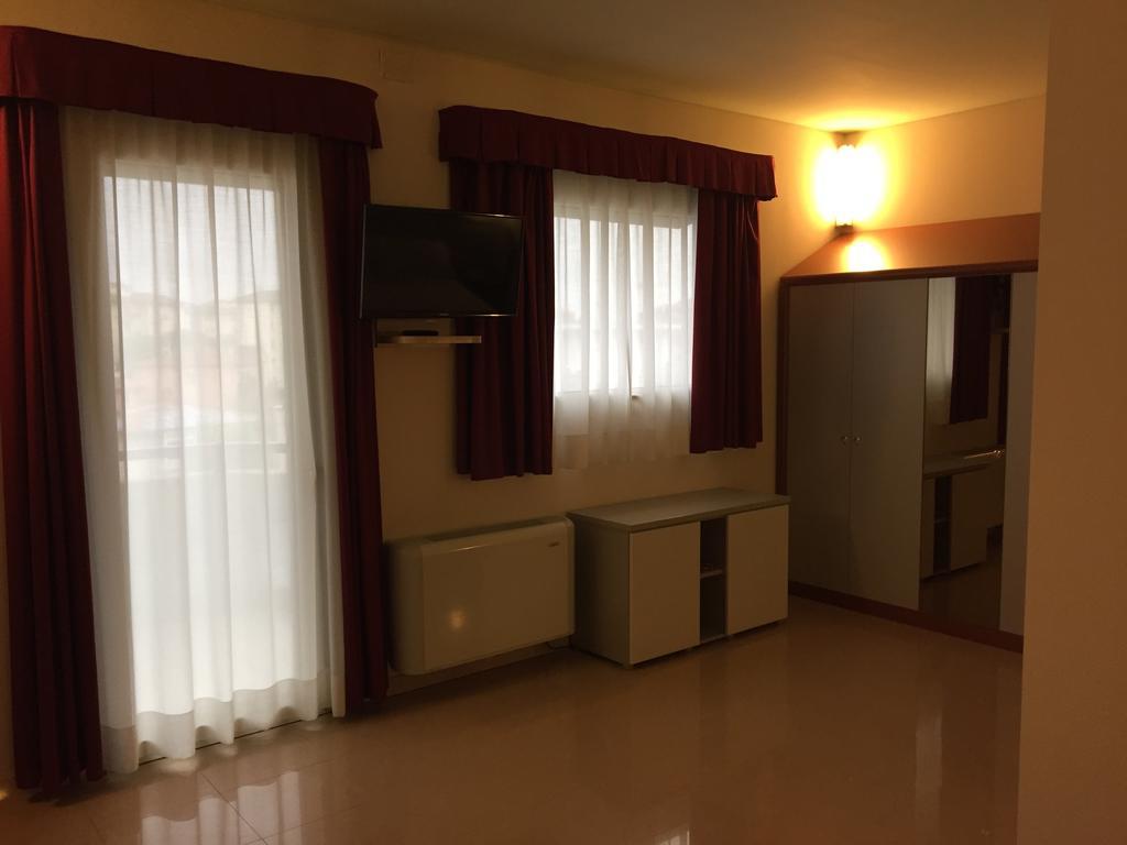 Double or Twin Room Balcony